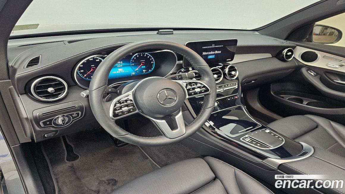 Mercedes-Benz GLC-Class 2021