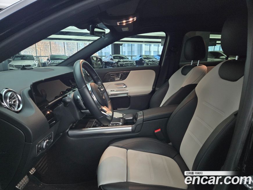 Mercedes-Benz GLA-Class 2021