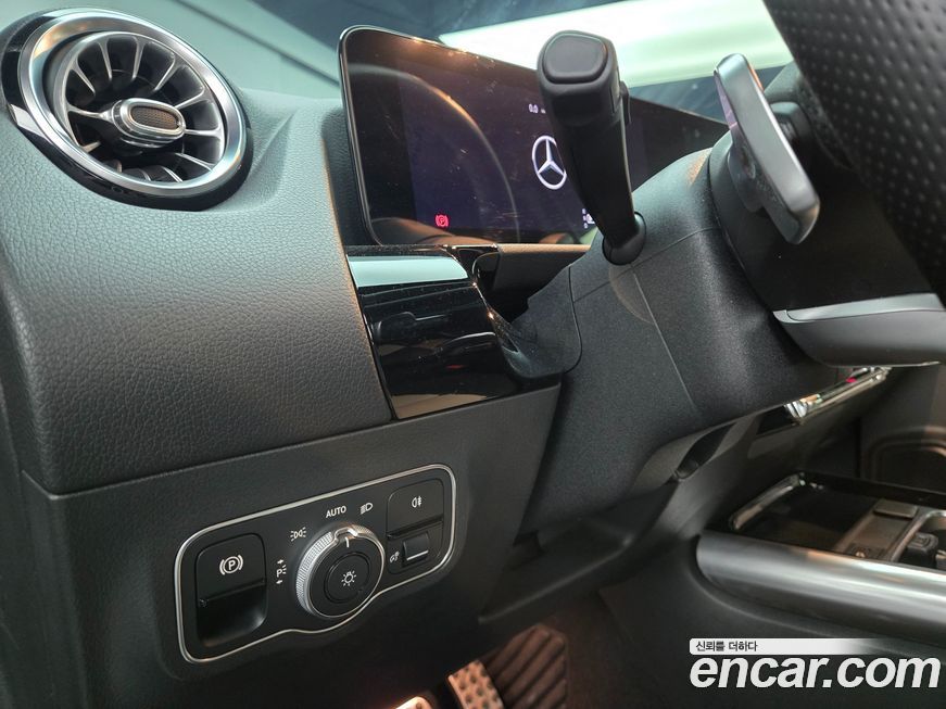 Mercedes-Benz GLA-Class 2021