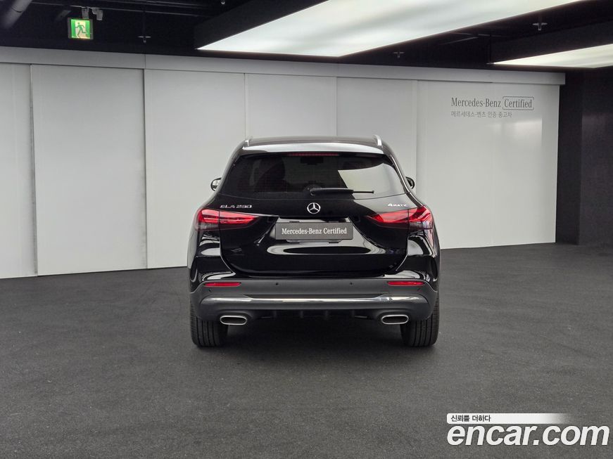 Mercedes-Benz GLA-Class 2021