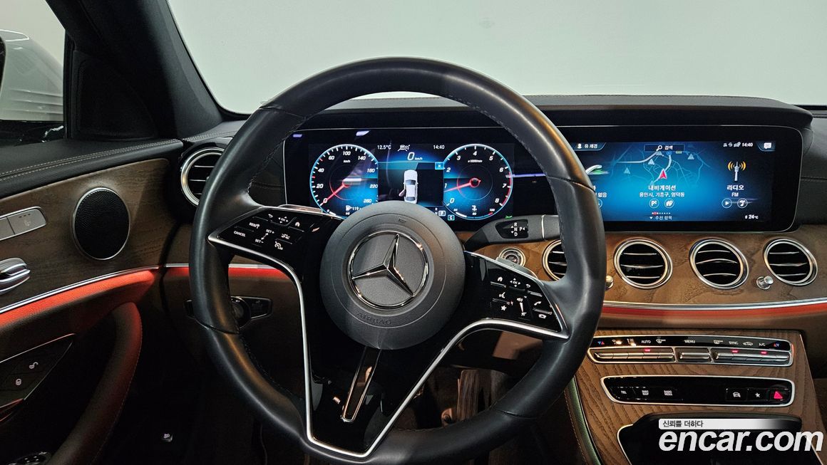 Mercedes-Benz E-Class 2022
