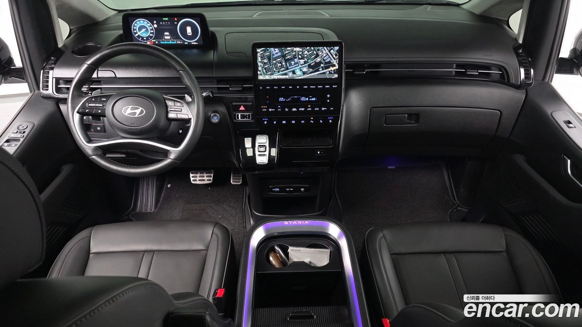 Hyundai Staria 2025