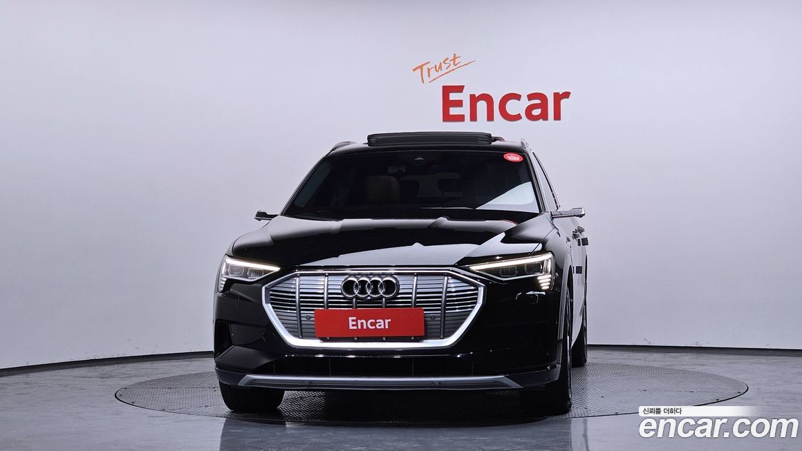 Audi e-tron 2021