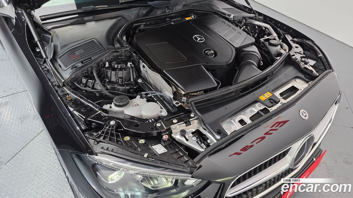 Mercedes-Benz C-Class 2024