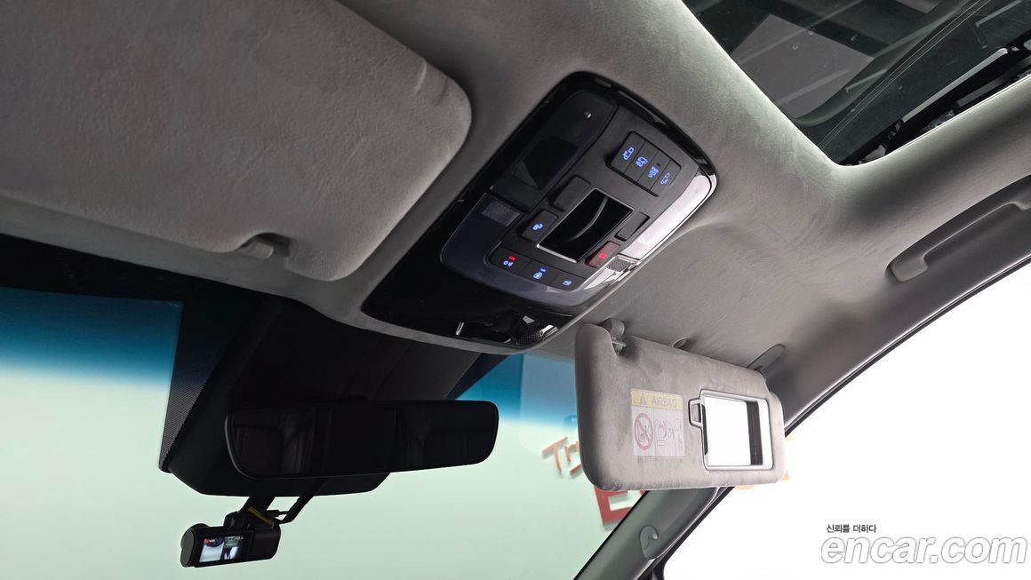 Hyundai Staria 2025