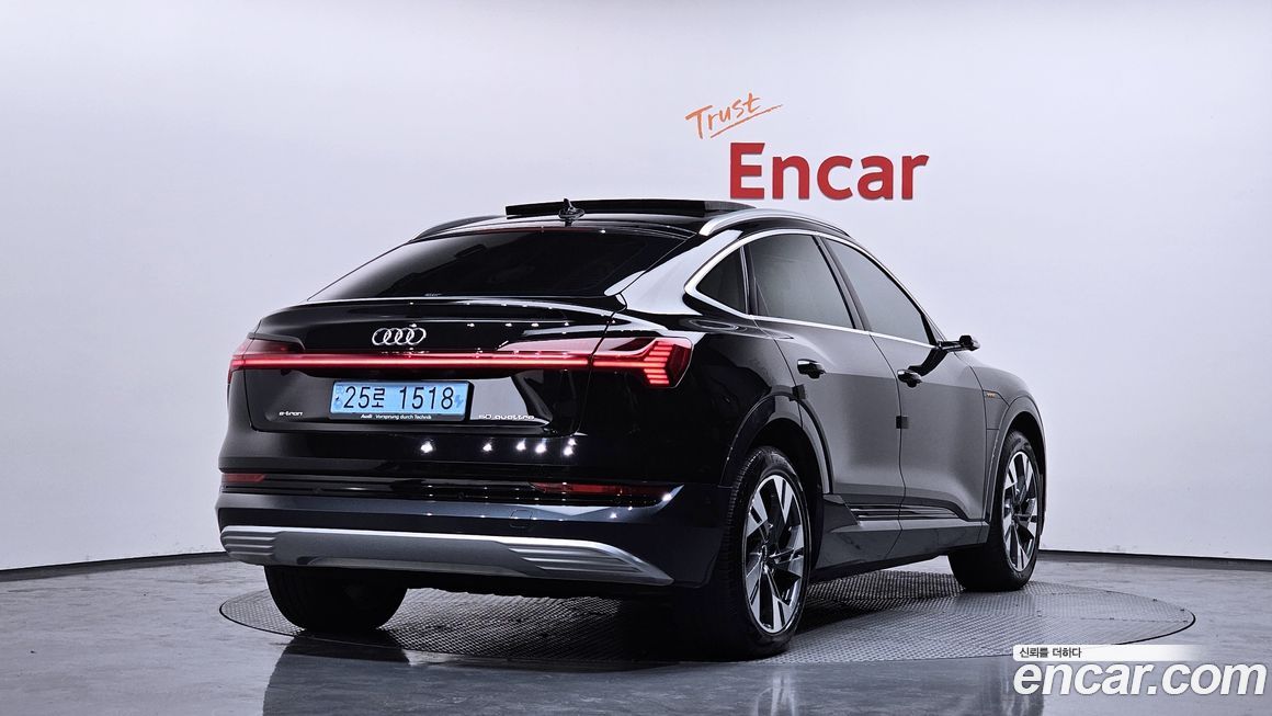 Audi e-tron 2021