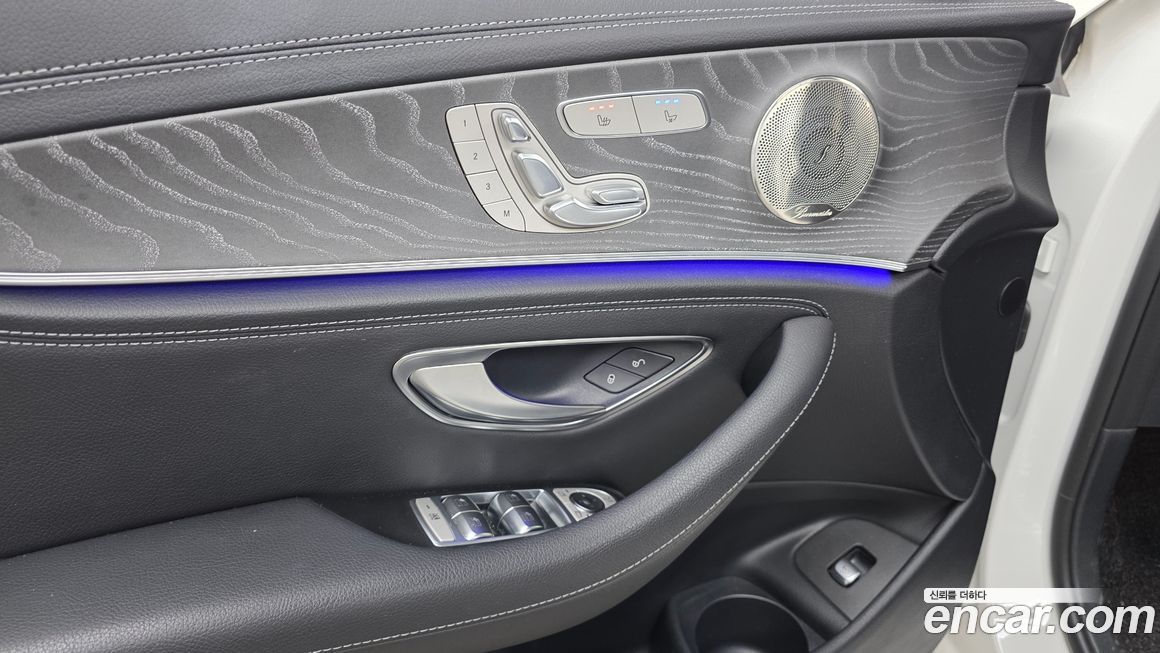 Mercedes-Benz E-Class 2022