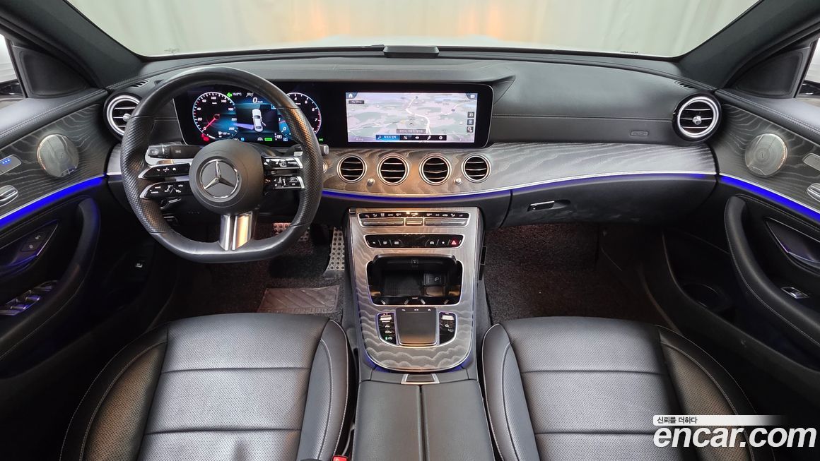 Mercedes-Benz E-Class 2022