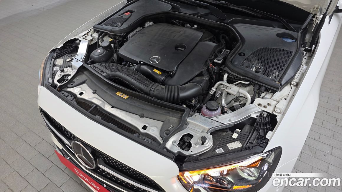 Mercedes-Benz E-Class 2022