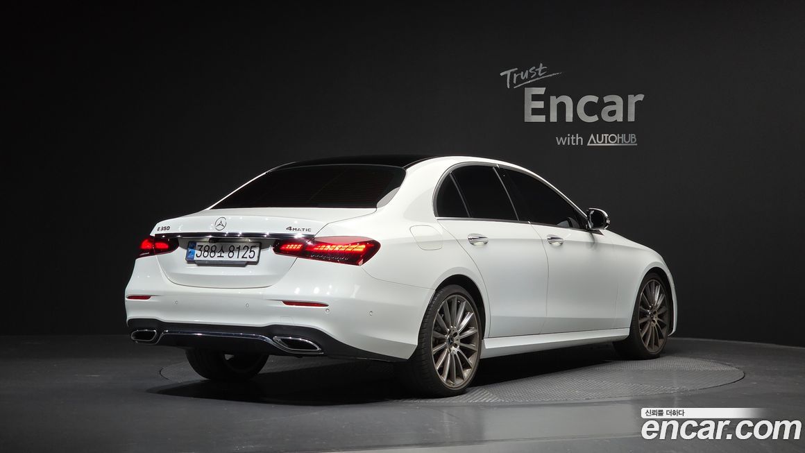 Mercedes-Benz E-Class 2022