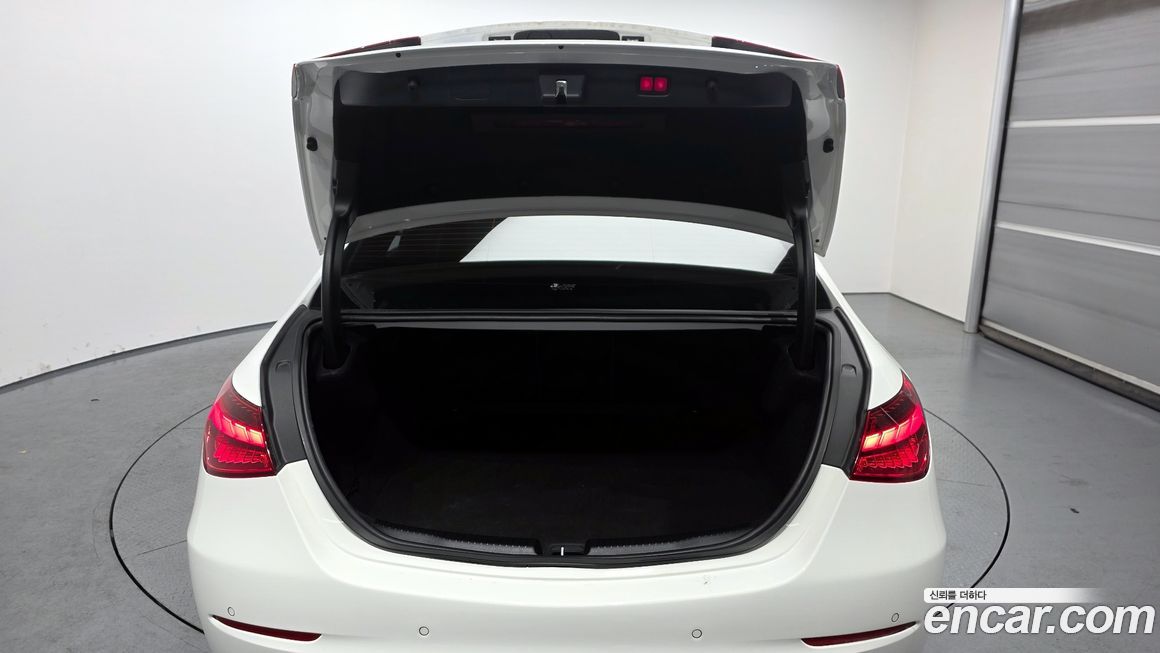 Mercedes-Benz C-Class 2022