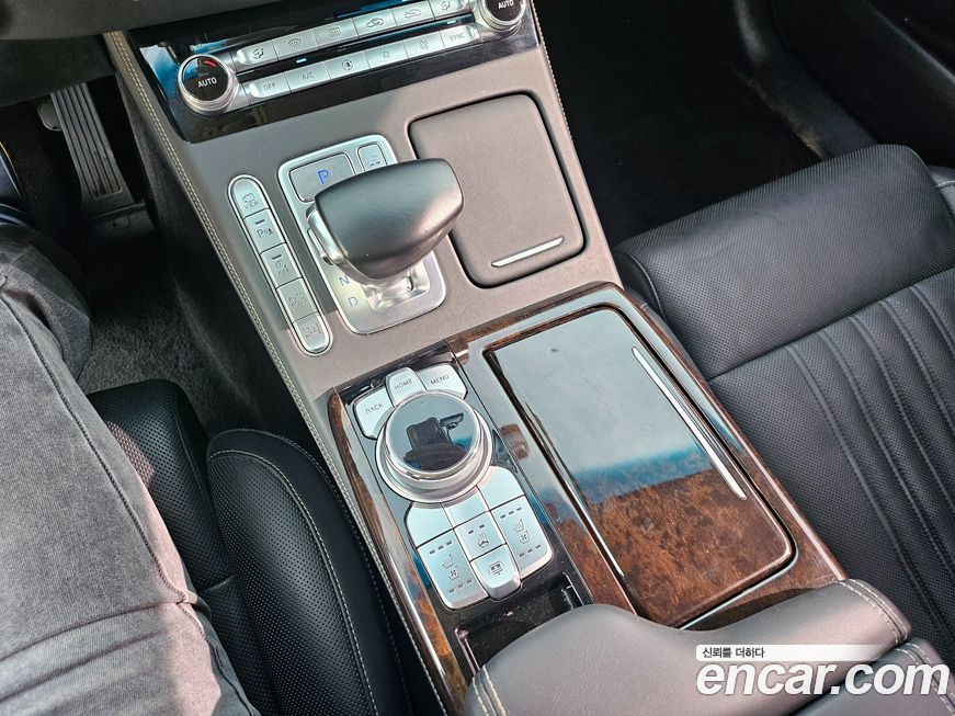 Genesis G90 2020
