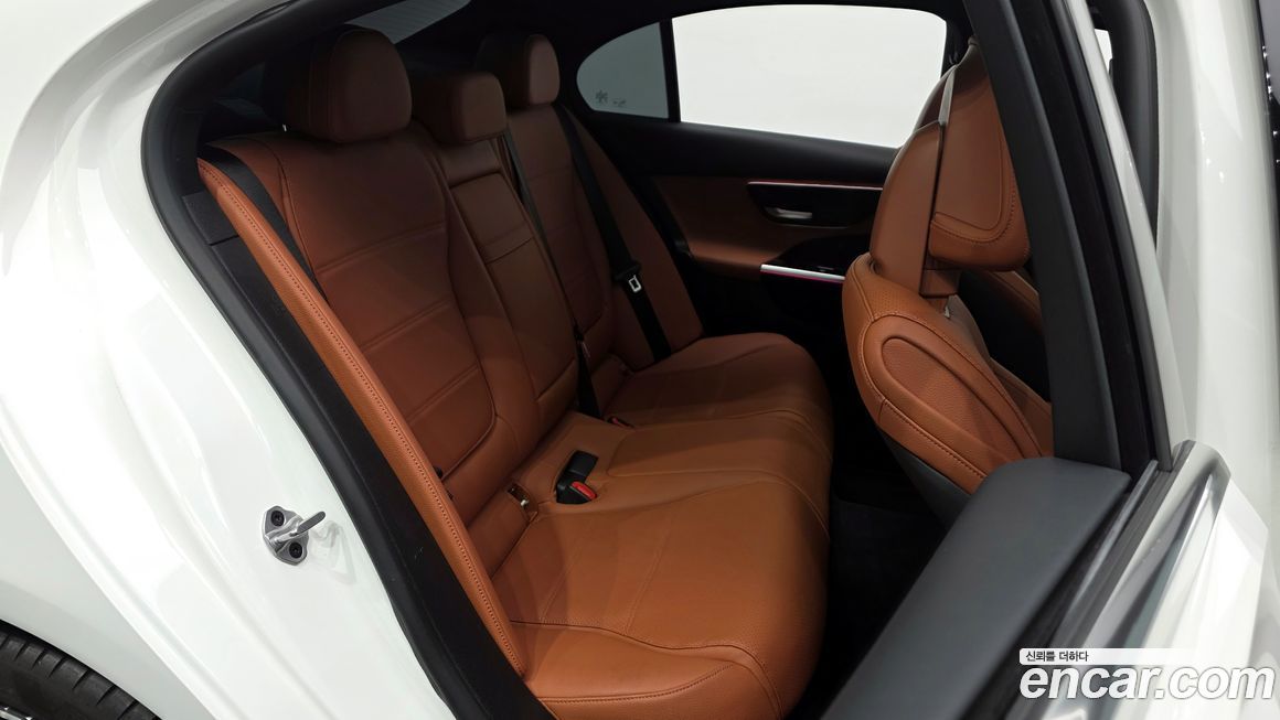 Mercedes-Benz C-Class 2022
