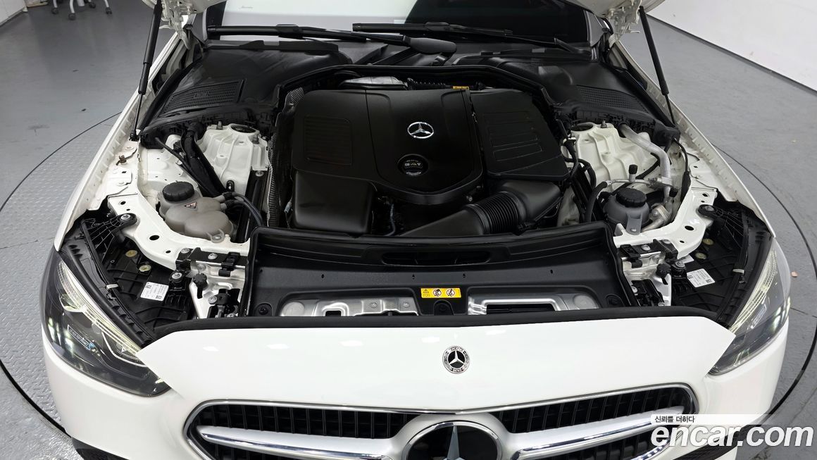 Mercedes-Benz C-Class 2022