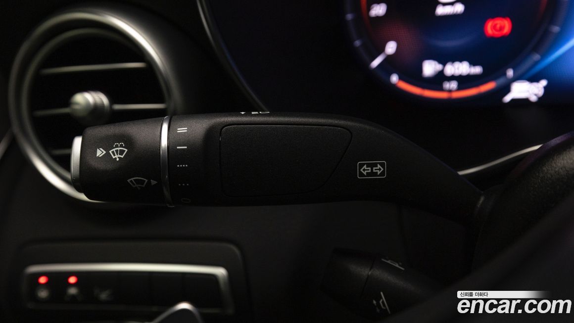 Mercedes-Benz C-Class 2021