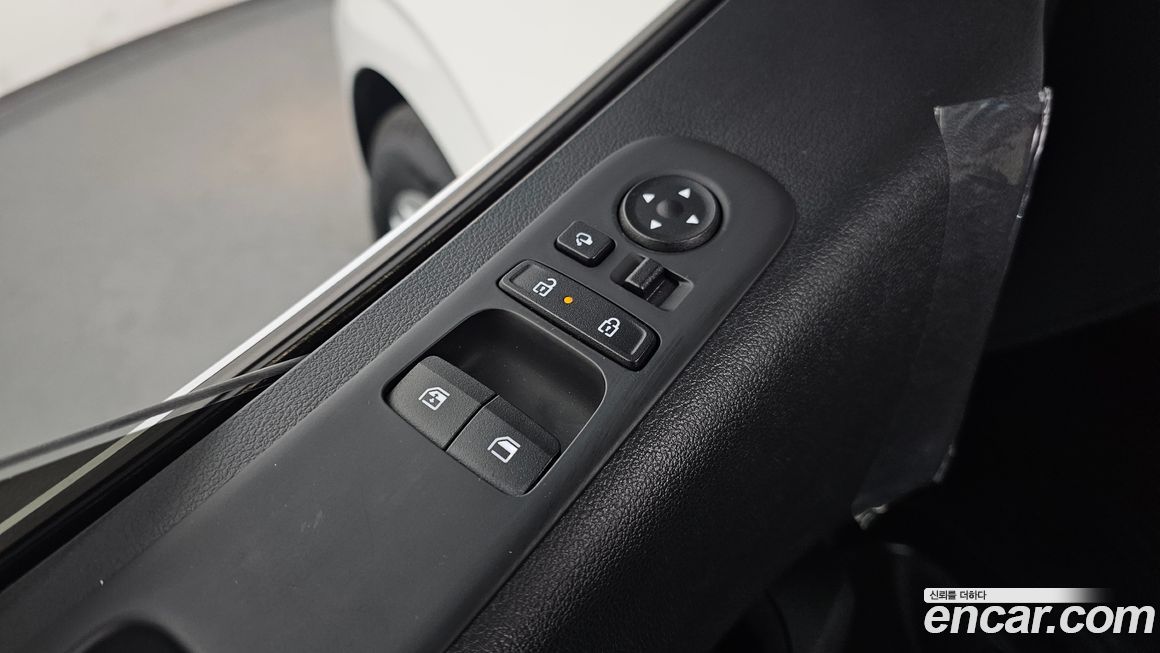 Hyundai Staria 2025