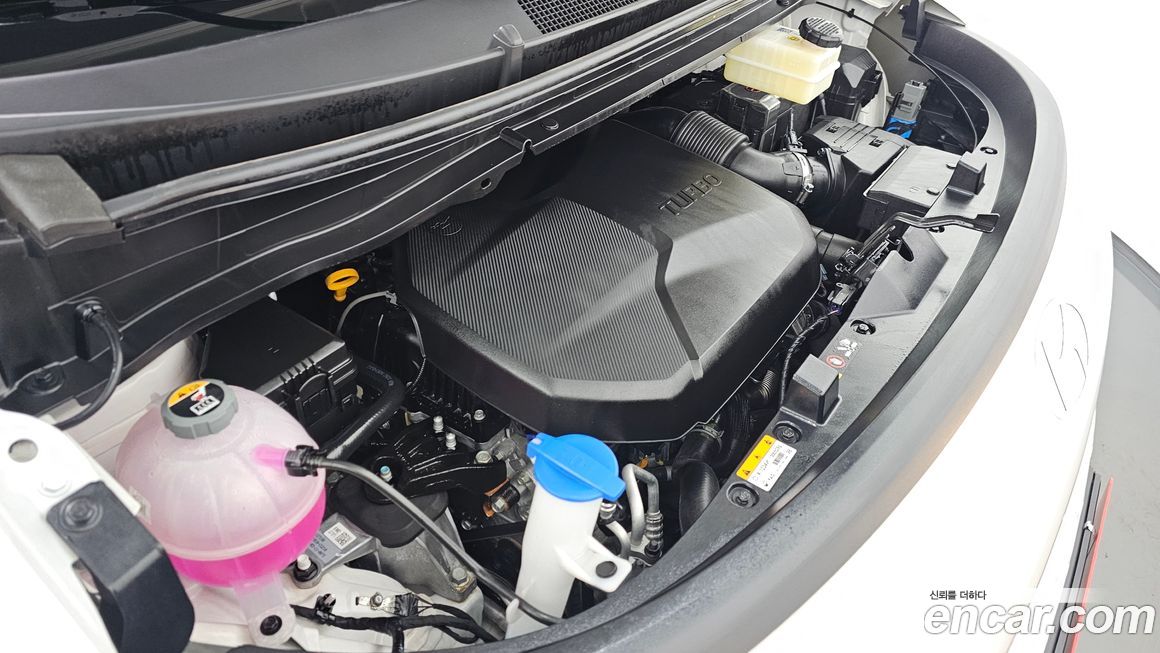 Hyundai Staria 2025