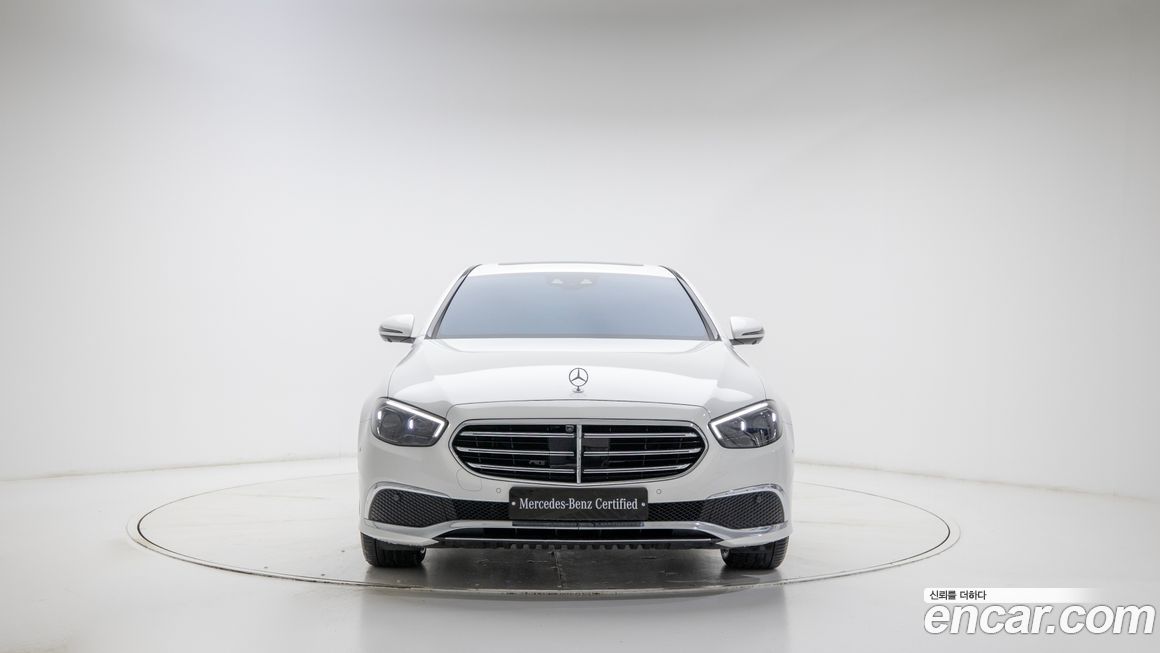 Mercedes-Benz E-Class 2022