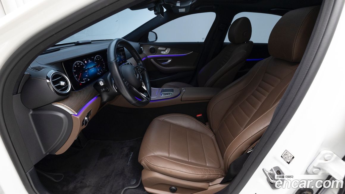 Mercedes-Benz E-Class 2022