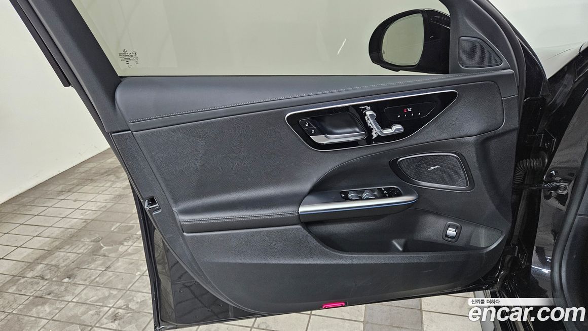 Mercedes-Benz C-Class 2023