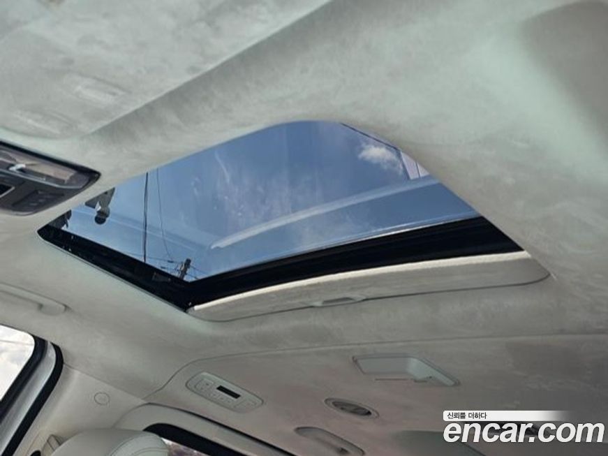 Hyundai Staria 2025