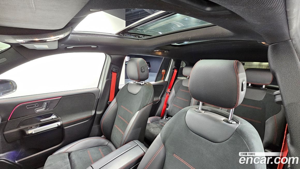 Mercedes-Benz GLB-Class 2021