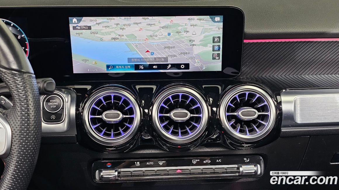 Mercedes-Benz GLB-Class 2021