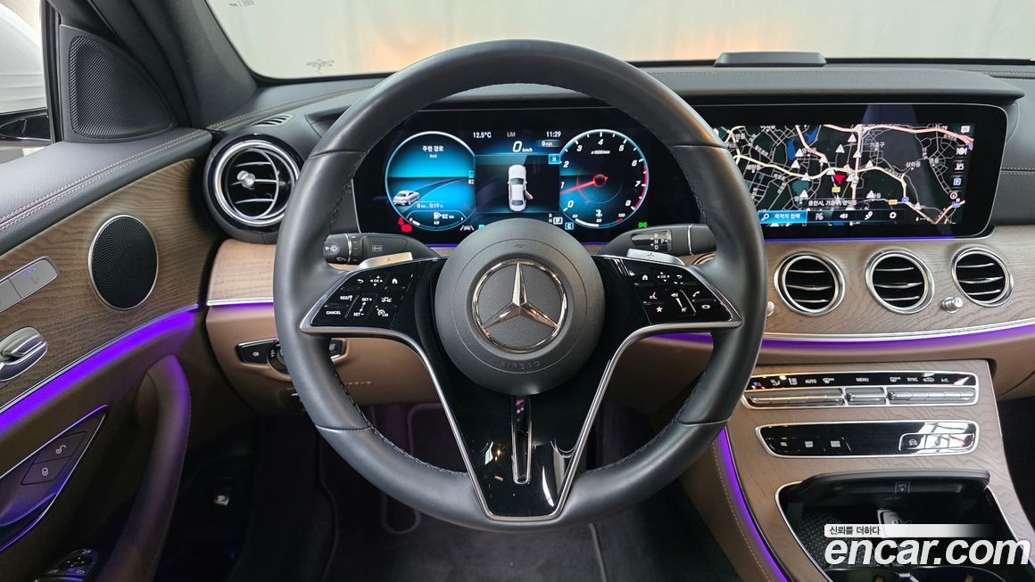 Mercedes-Benz E-Class 2023