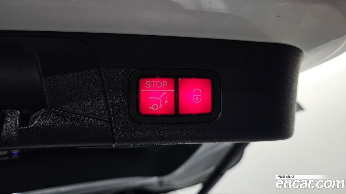 Mercedes-Benz GLB-Class 2021