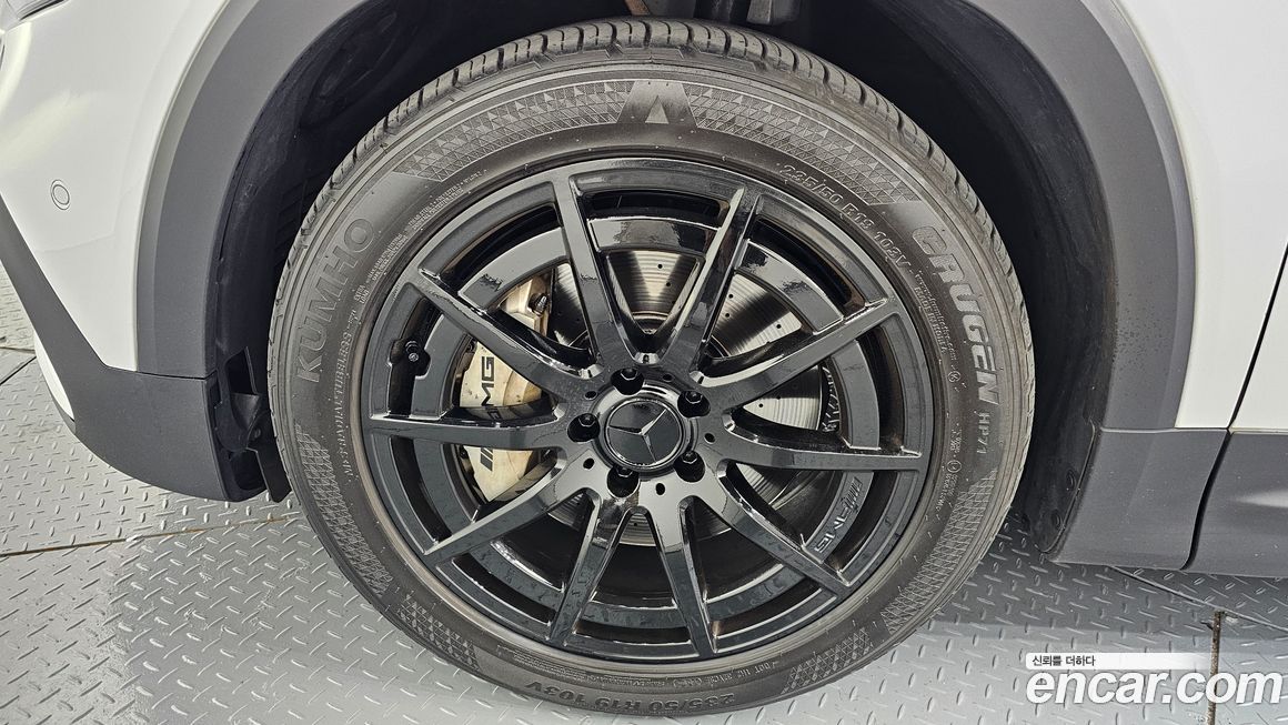 Mercedes-Benz GLB-Class 2021