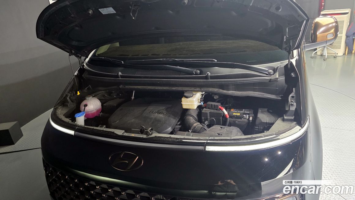 Hyundai Staria 2023