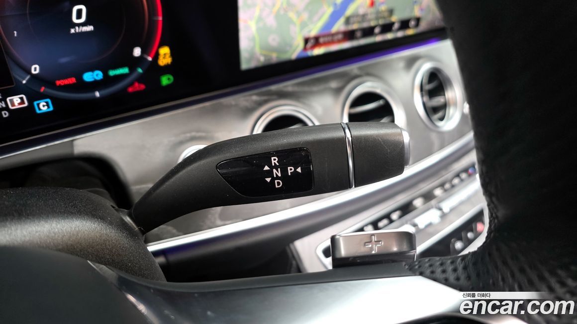 Mercedes-Benz E-Class 2022