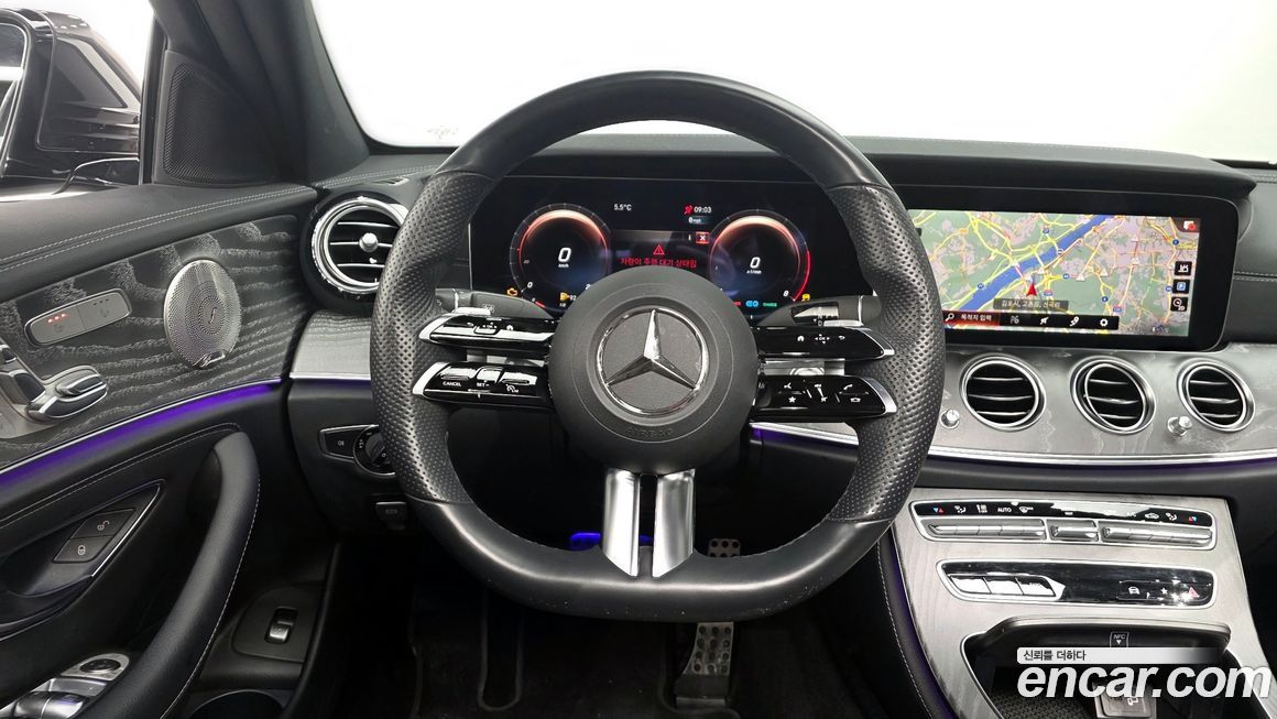 Mercedes-Benz E-Class 2022