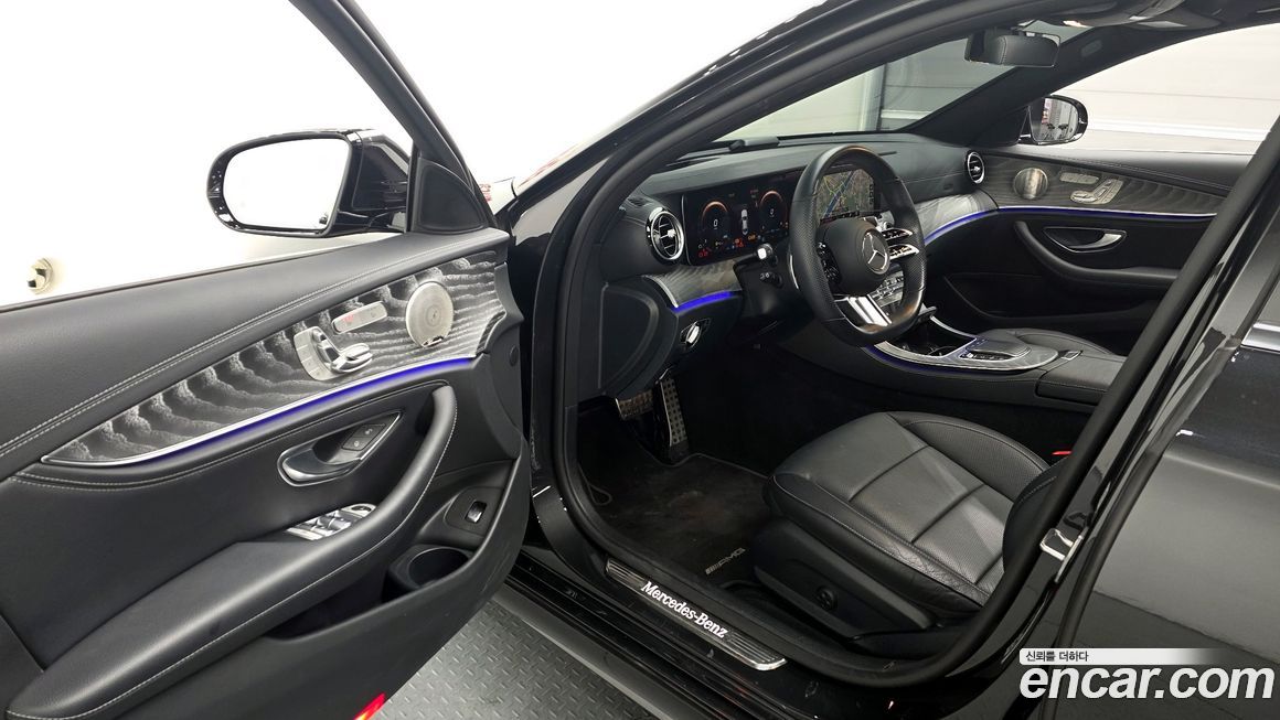 Mercedes-Benz E-Class 2022