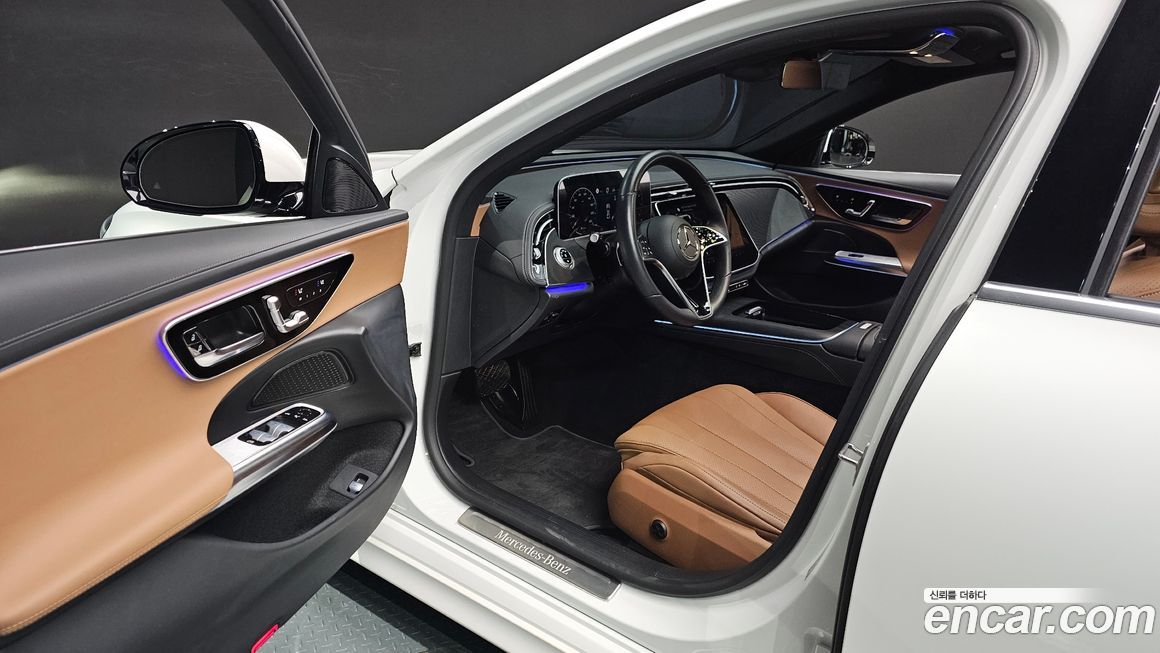 Mercedes-Benz E-Class 2024