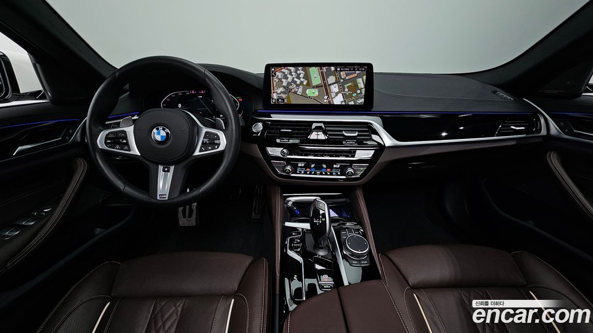 BMW 5-Series 2023