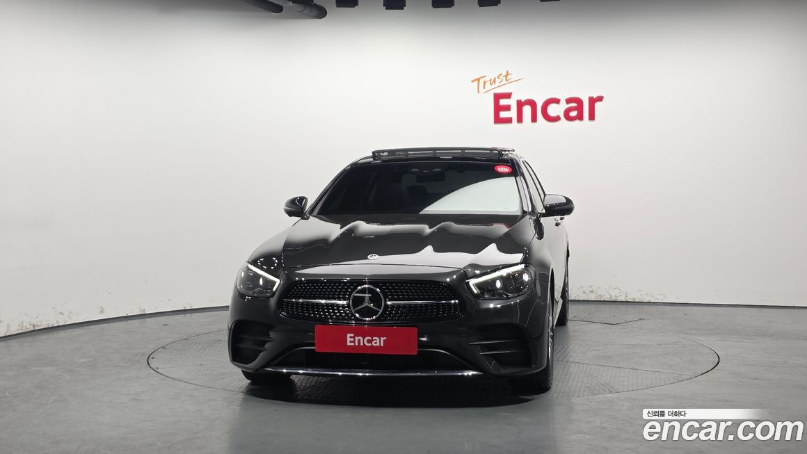 Mercedes-Benz E-Class 2022