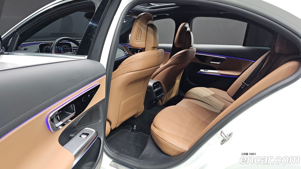 Mercedes-Benz E-Class 2024
