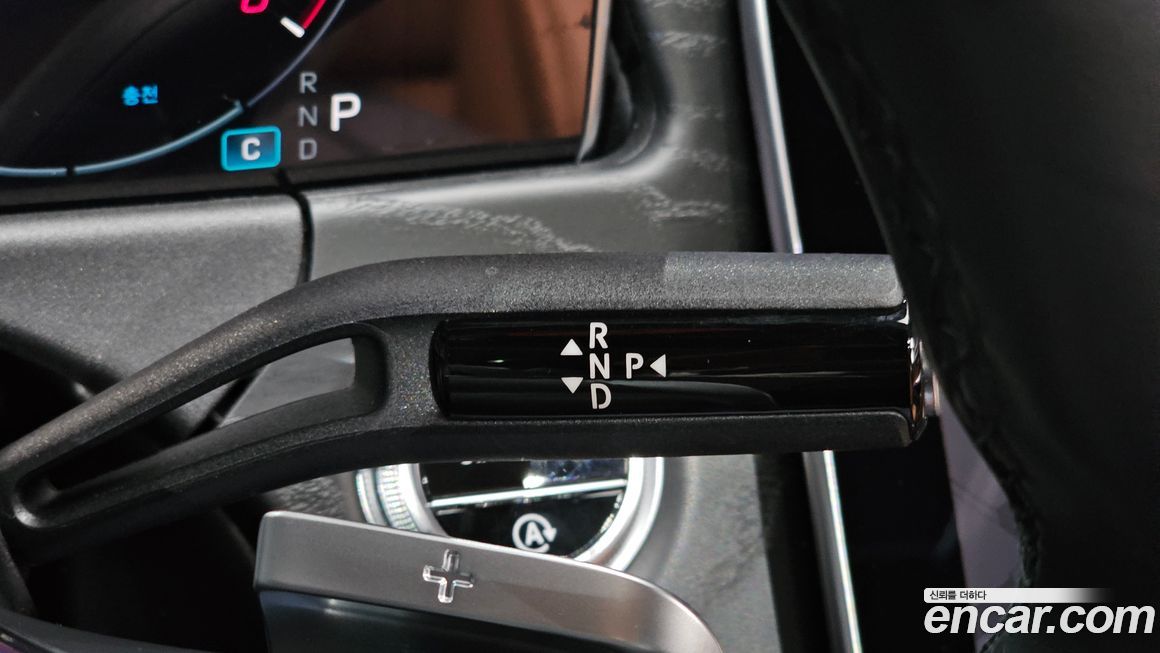 Mercedes-Benz E-Class 2024