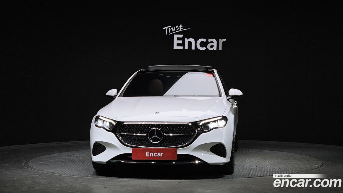 Mercedes-Benz E-Class 2024
