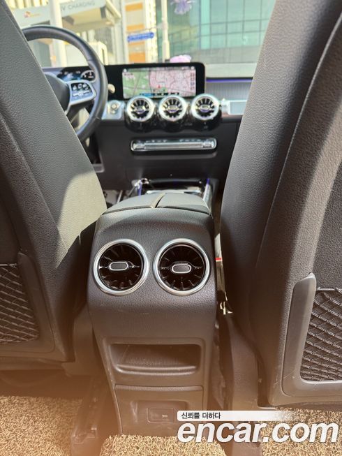 Mercedes-Benz GLB-Class 2021