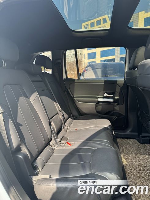 Mercedes-Benz GLB-Class 2021