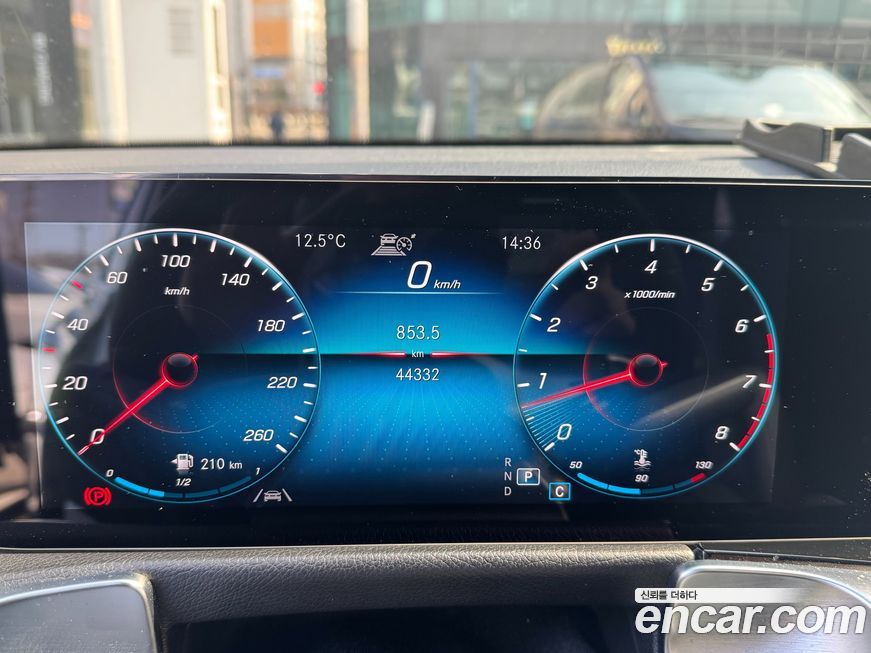 Mercedes-Benz GLB-Class 2021