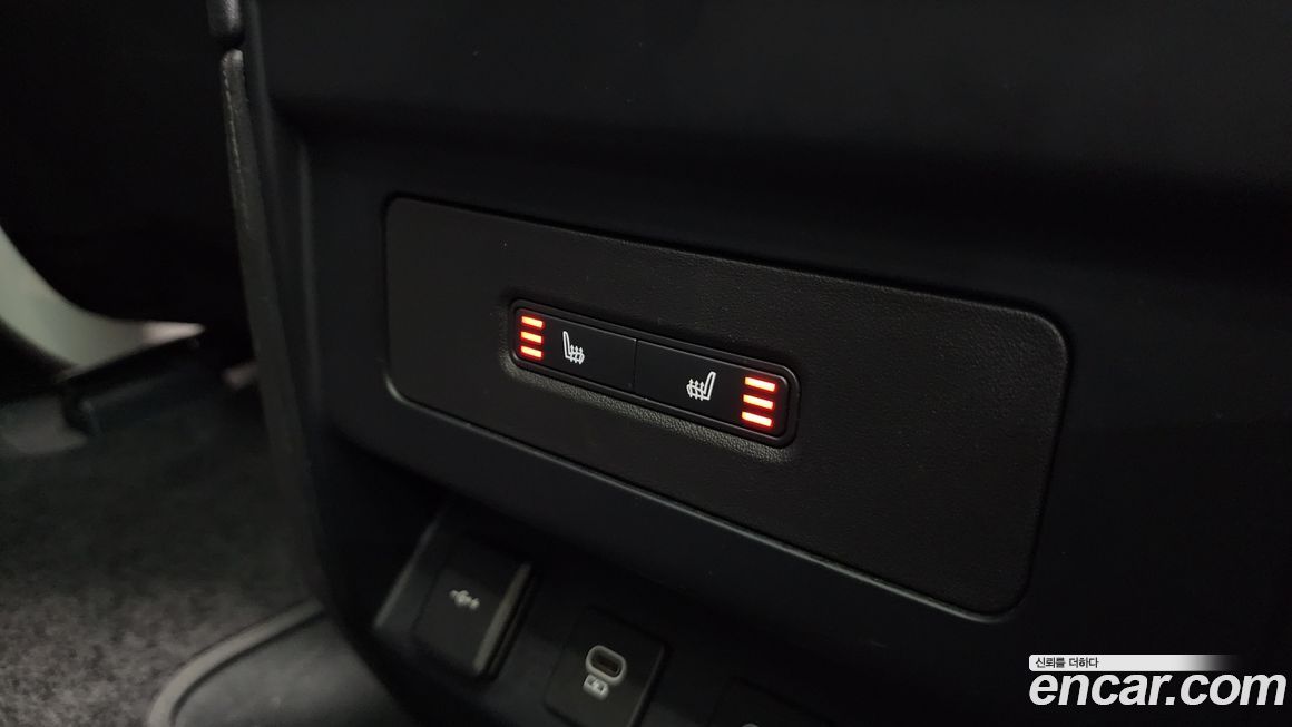 Land Rover Defender 2022