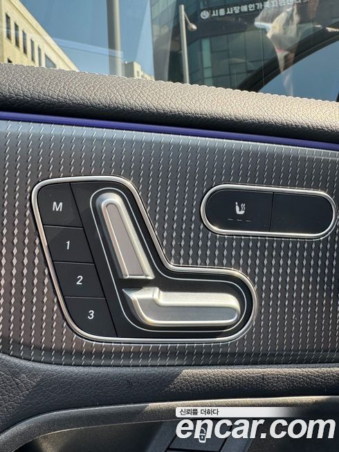 Mercedes-Benz GLB-Class 2021