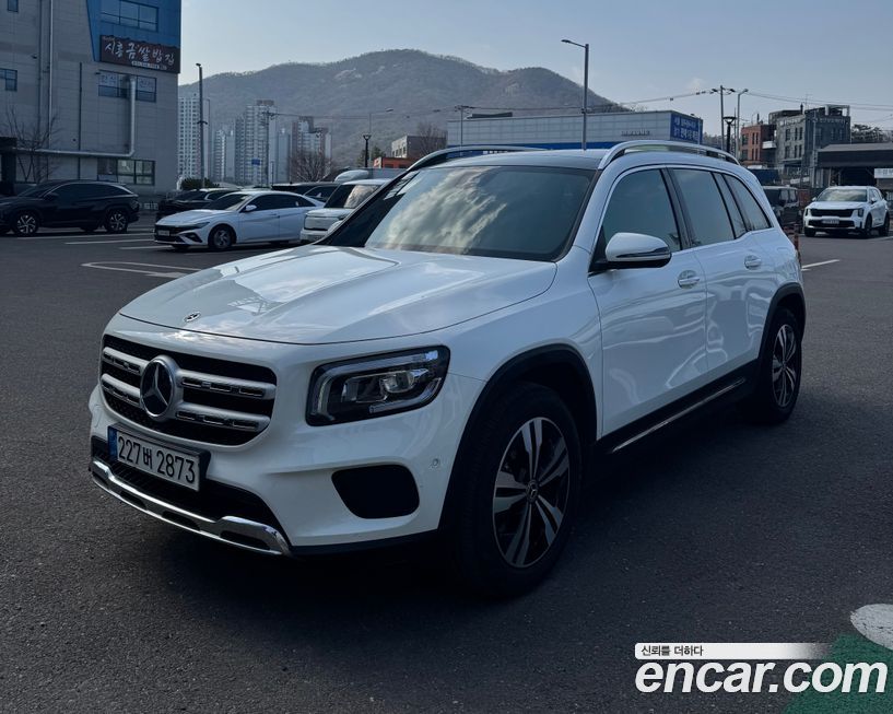 Mercedes-Benz GLB-Class 2021