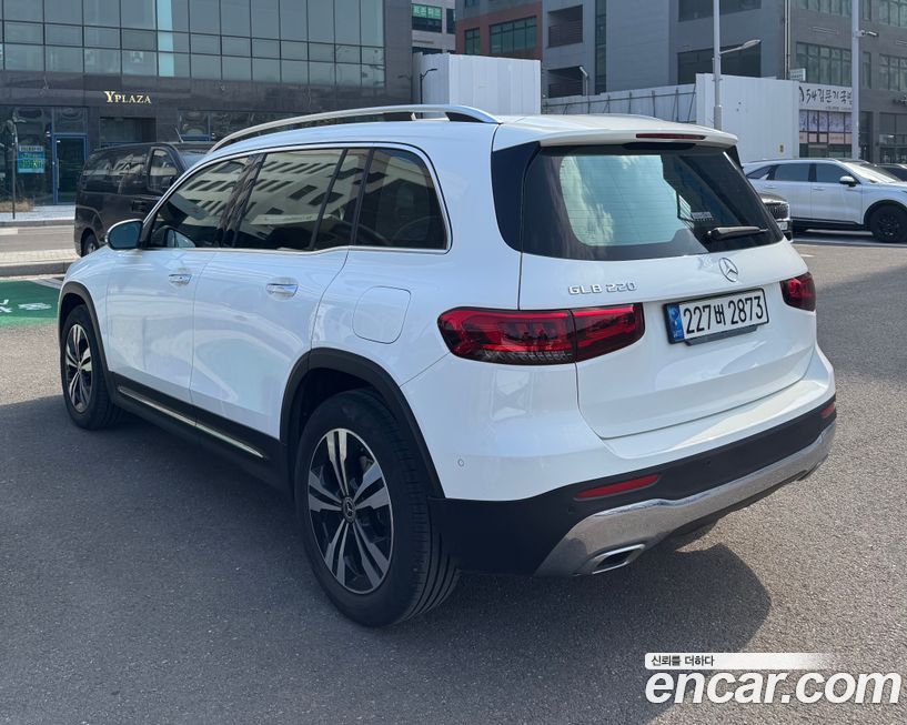 Mercedes-Benz GLB-Class 2021