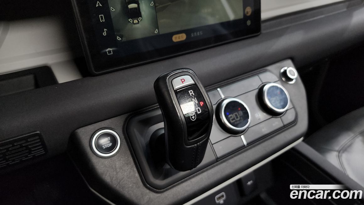 Land Rover Defender 2022