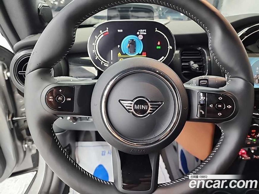 Mini Cooper Convertible 2024