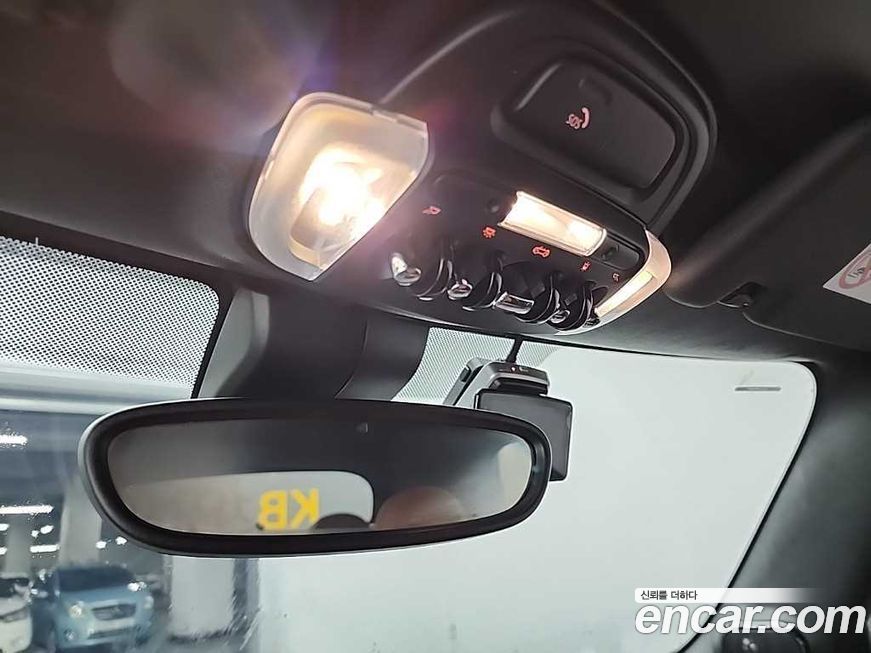 Mini Cooper Convertible 2024